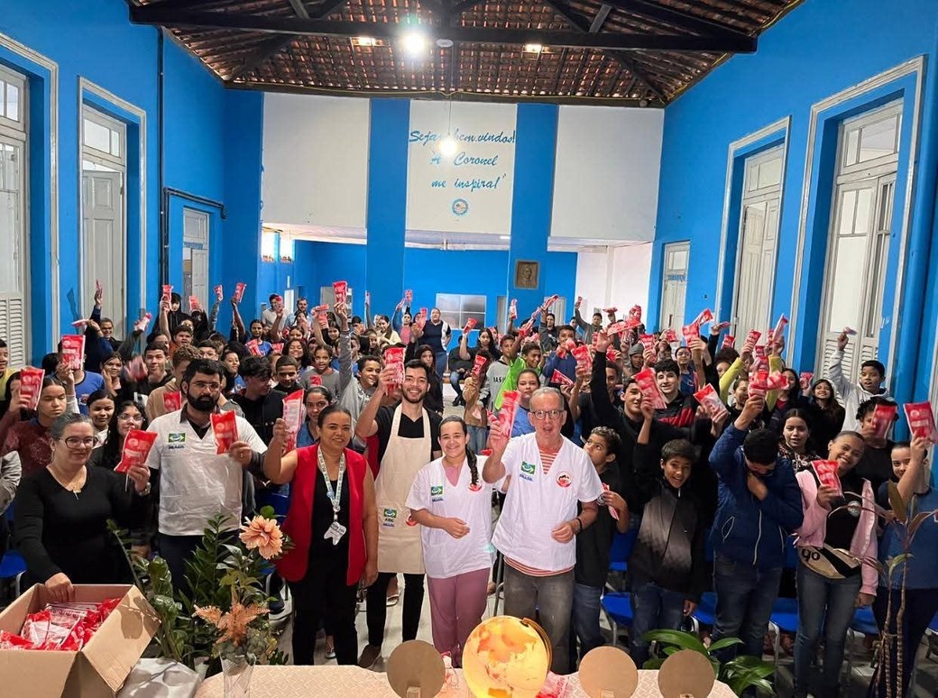 Nesta sexta-feira, a Escola Municipal Coronel Antônio Pessoa recebeu a visita de importantes profissionais da saúde para uma ação do Programa Saúde na Escola.